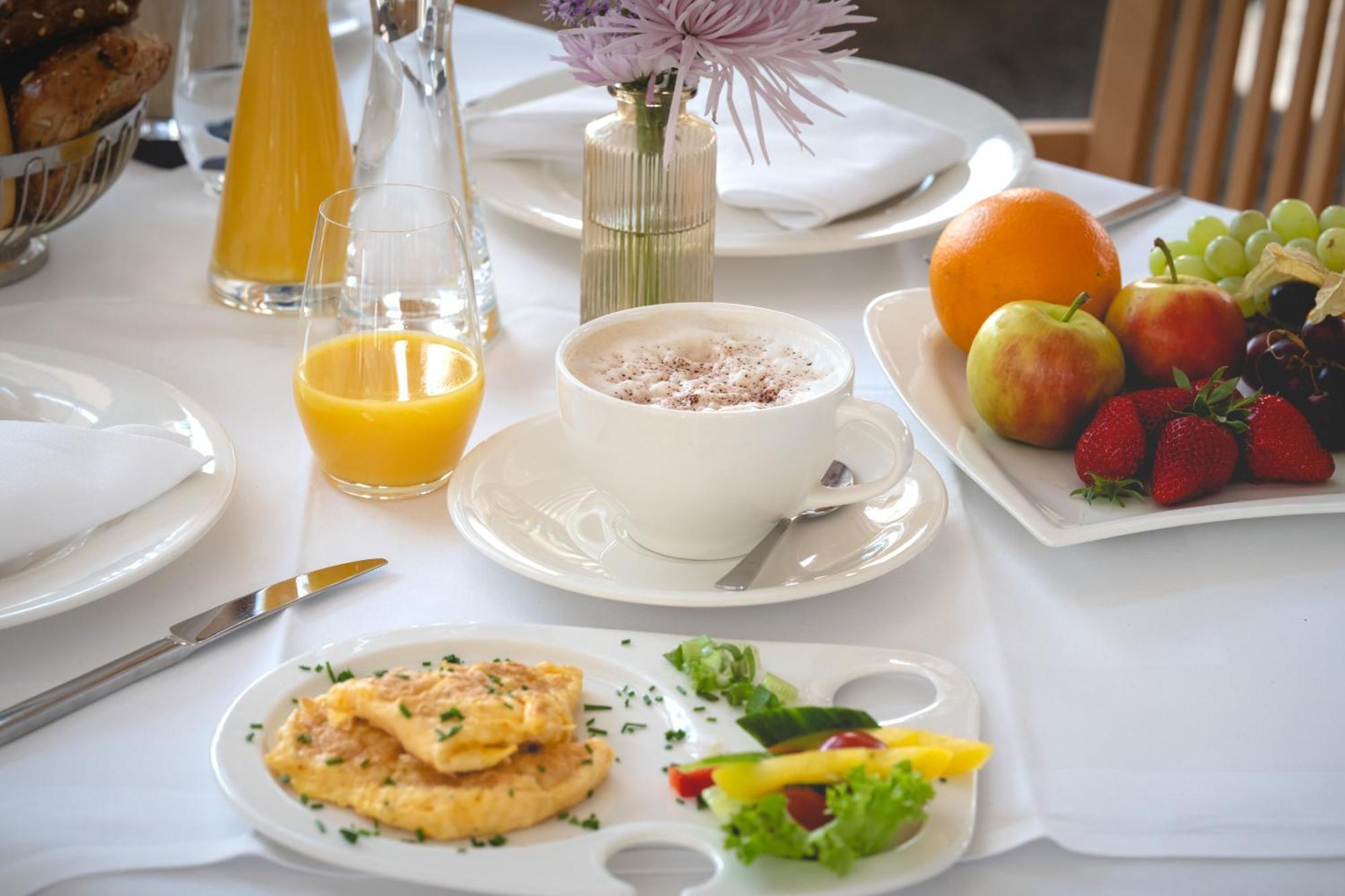 Fröndenberg Golfhotel Gut Neuenhof מראה חיצוני תמונה