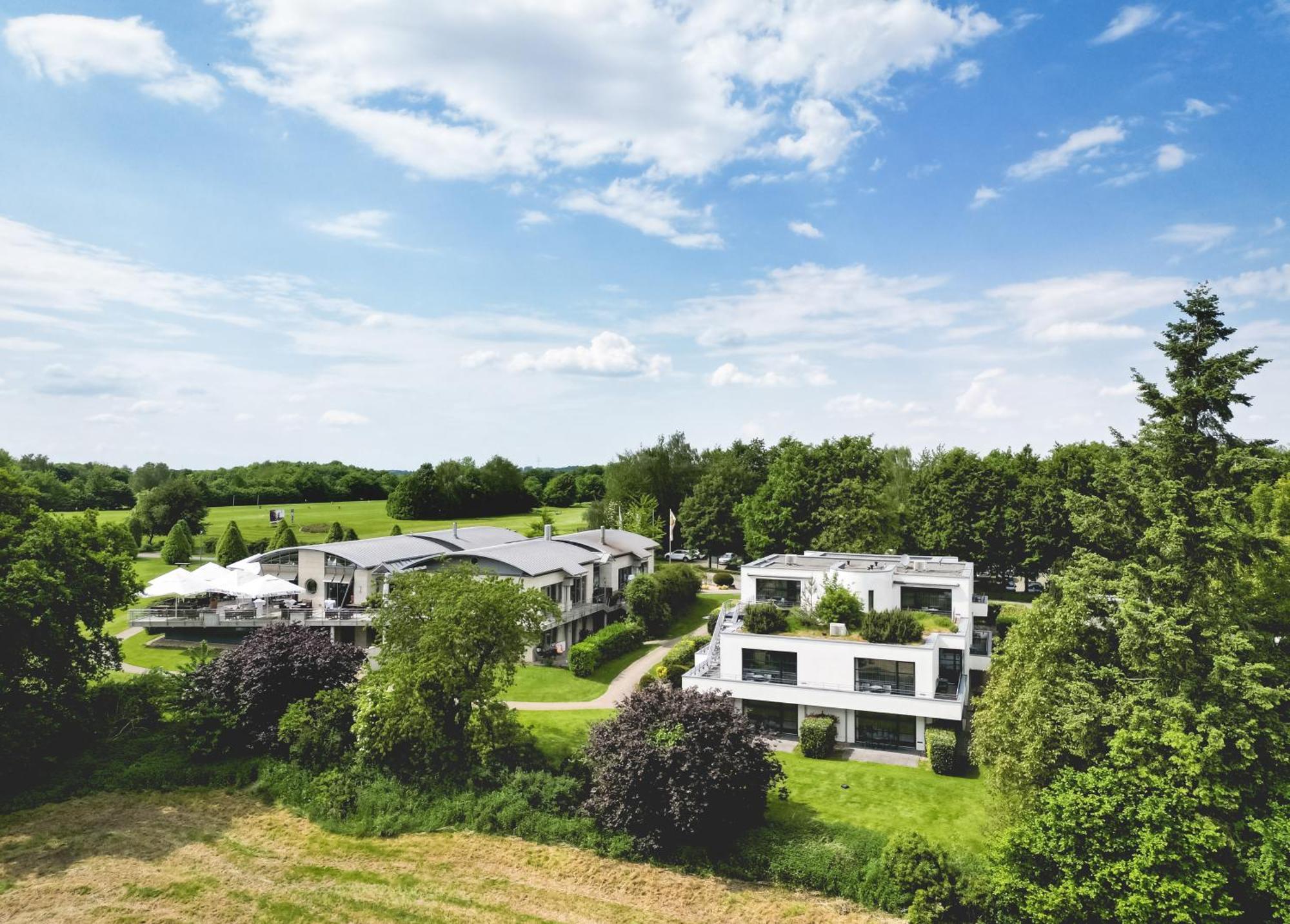 Fröndenberg Golfhotel Gut Neuenhof מראה חיצוני תמונה